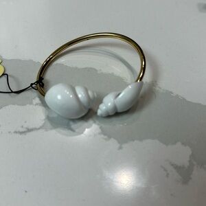 Seashell bracelet